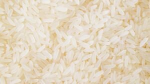 Quanto rende 1 kg de arroz crú